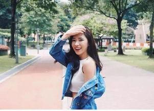 网红拍照喜欢张嘴